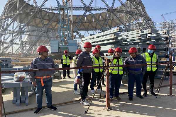 图片三:集团公司领导检查施工现场 - 副本.jpg 图片三:集团公司领导检查施工现场 - 副本.jpg